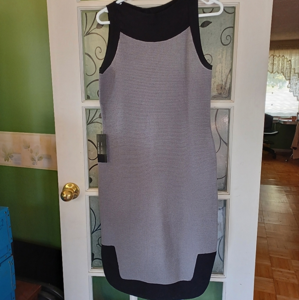 The limited dress women's size medium,  sleeveless,  gray and black